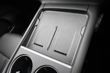 https://dvg-vehicle-assets.s3.amazonaws.com/X1018/ein23u9x5ivxb3z42askgea6r.jpg