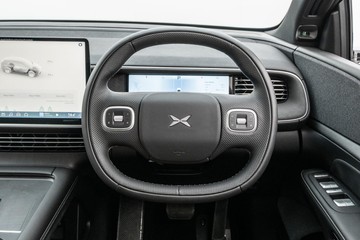 https://dvg-vehicle-assets.s3.amazonaws.com/X1019/cjhsou2kd5id0en4ccb69xyi.jpg