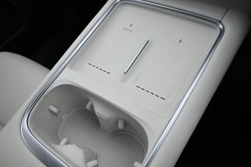 https://dvg-vehicle-assets.s3.amazonaws.com/X1023/6z4bytg1jp53ch88uwsrqs2fl.jpg