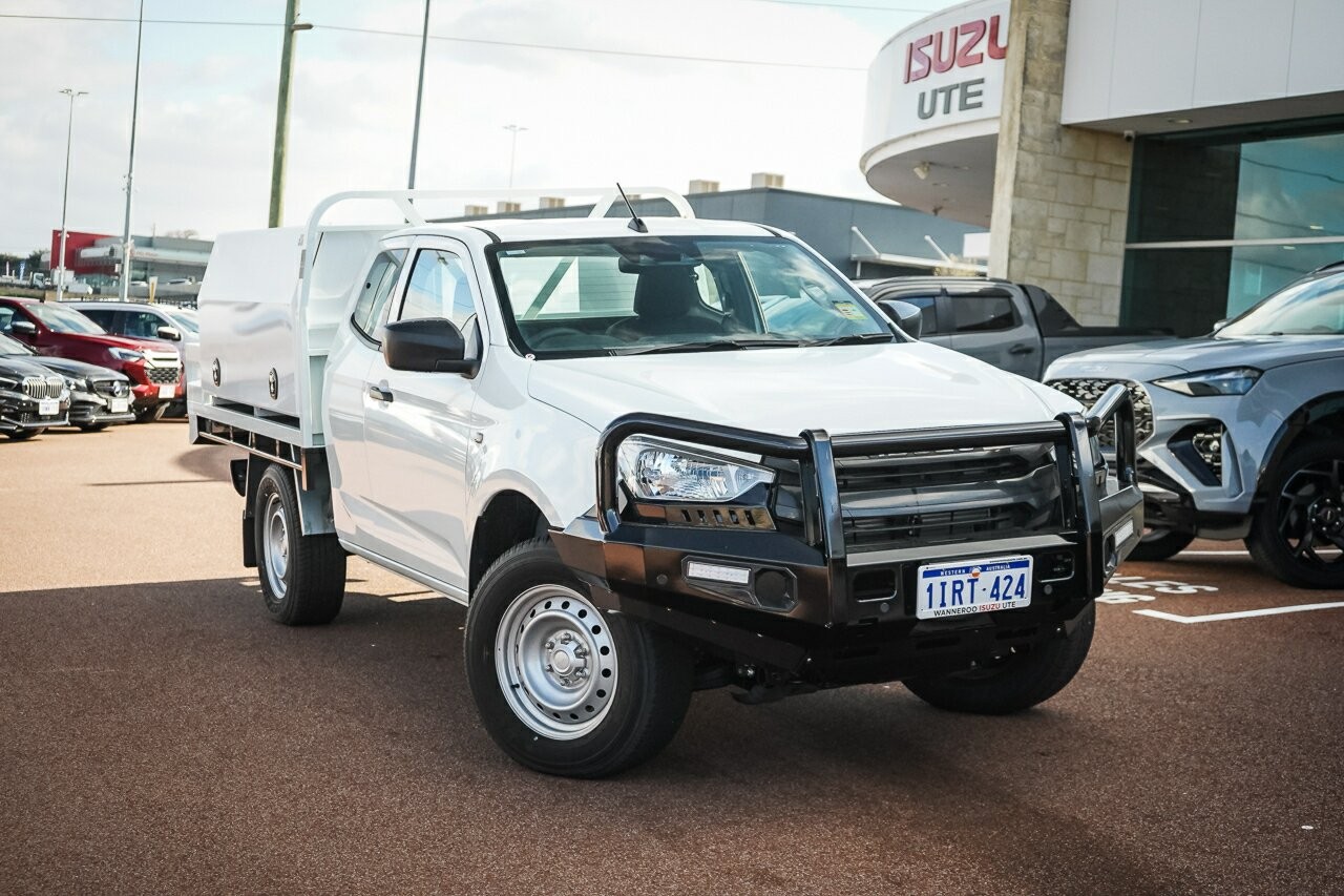 Isuzu D-max image 1