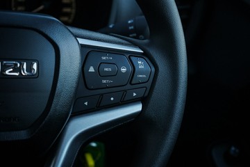 https://vehicle-cdn.autoleague.cloud/14189_950268171_15.jpg