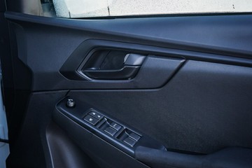 https://vehicle-cdn.autoleague.cloud/14189_950268171_17.jpg
