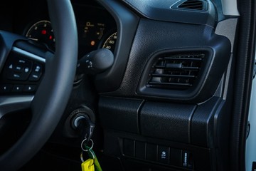 https://vehicle-cdn.autoleague.cloud/14189_950268171_19.jpg