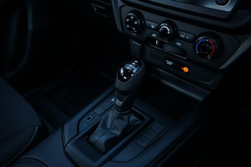 https://vehicle-cdn.autoleague.cloud/14189_950268171_22.jpg