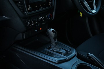https://vehicle-cdn.autoleague.cloud/14189_950268171_26.jpg