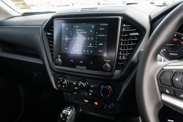 https://vehicle-cdn.autoleague.cloud/14189_950268184_16.jpg