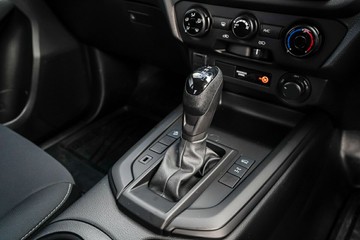 https://vehicle-cdn.autoleague.cloud/14189_950268184_18.jpg