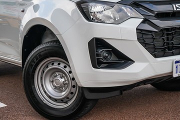 https://vehicle-cdn.autoleague.cloud/14189_950268184_2.jpg
