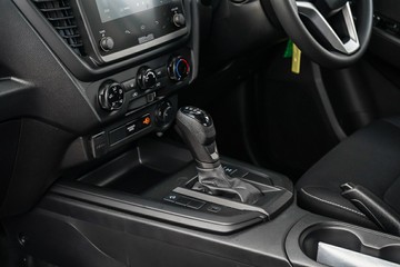 https://vehicle-cdn.autoleague.cloud/14189_950268184_21.jpg