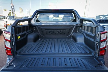 https://vehicle-cdn.autoleague.cloud/14189_950343106_10.jpg