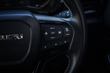 https://vehicle-cdn.autoleague.cloud/14189_950343106_17.jpg
