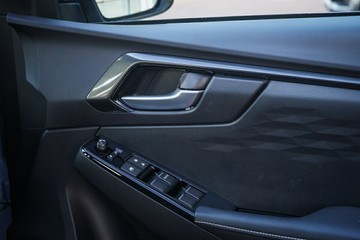 https://vehicle-cdn.autoleague.cloud/14189_950343106_19.jpg