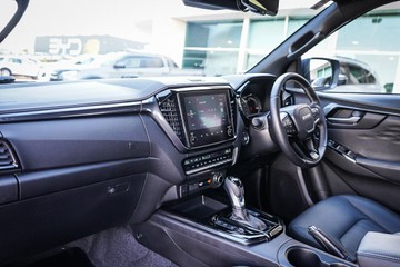 https://vehicle-cdn.autoleague.cloud/14189_950343106_26.jpg