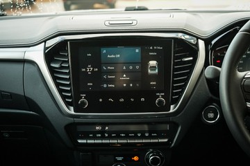 https://vehicle-cdn.autoleague.cloud/14189_950444263_10.jpg