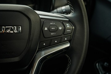 https://vehicle-cdn.autoleague.cloud/14189_950444263_14.jpg