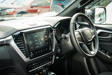 https://vehicle-cdn.autoleague.cloud/14189_950444263_24.jpg
