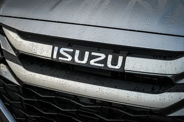 https://vehicle-cdn.autoleague.cloud/14189_950444263_26.jpg