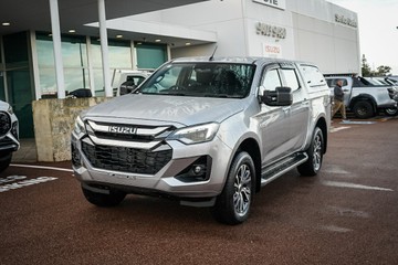 https://vehicle-cdn.autoleague.cloud/14189_950444263_4.jpg