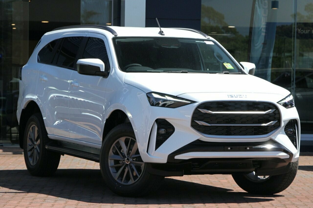 Isuzu Mu-x image 1