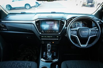 https://vehicle-cdn.autoleague.cloud/14189_950528851_11.jpg