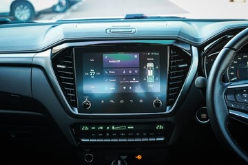 https://vehicle-cdn.autoleague.cloud/14189_950528851_12.jpg