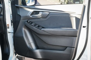 https://vehicle-cdn.autoleague.cloud/14189_950528851_17.jpg