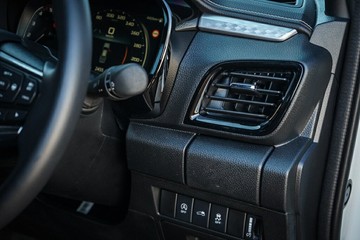 https://vehicle-cdn.autoleague.cloud/14189_950528851_20.jpg