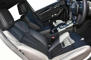 https://vehicle-cdn.autoleague.cloud/14189_950532445_10.jpg
