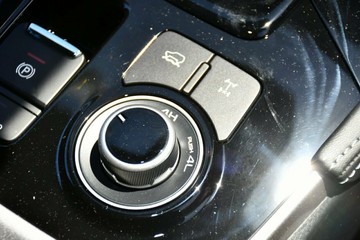 https://vehicle-cdn.autoleague.cloud/14189_950532445_14.jpg