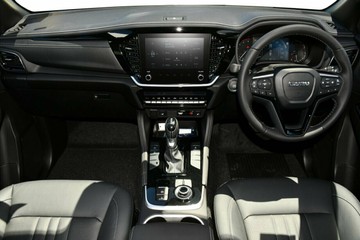 https://vehicle-cdn.autoleague.cloud/14189_950532445_6.jpg