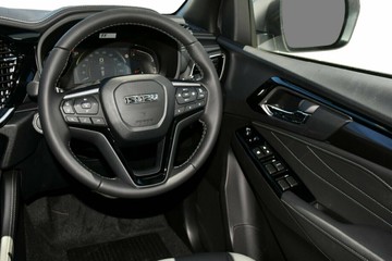https://vehicle-cdn.autoleague.cloud/14189_950532445_7.jpg