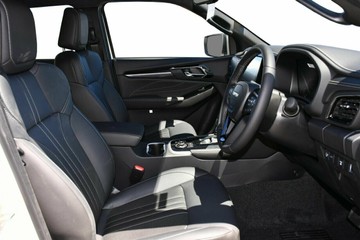 https://vehicle-cdn.autoleague.cloud/14189_950532445_9.jpg