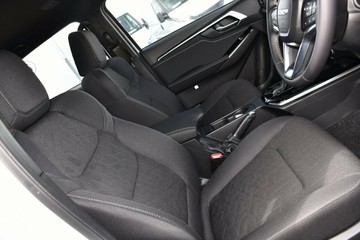 https://vehicle-cdn.autoleague.cloud/14189_950630315_10.jpg