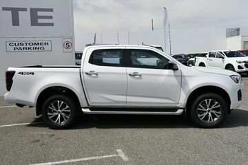 https://vehicle-cdn.autoleague.cloud/14189_950630315_16.jpg