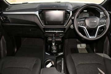https://vehicle-cdn.autoleague.cloud/14189_950630315_6.jpg