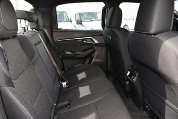 https://vehicle-cdn.autoleague.cloud/14189_950630315_8.jpg
