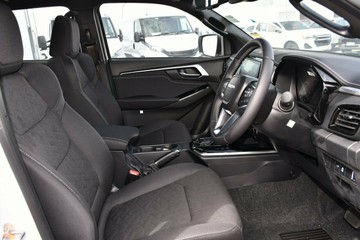 https://vehicle-cdn.autoleague.cloud/14189_950630315_9.jpg
