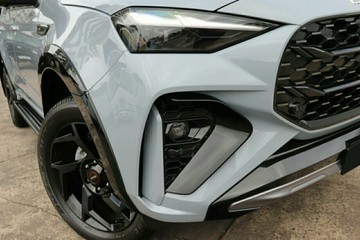https://vehicle-cdn.autoleague.cloud/14189_960071085_2.jpg
