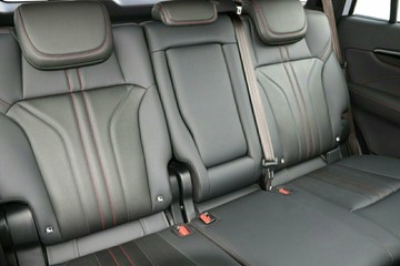 https://vehicle-cdn.autoleague.cloud/14189_960071085_9.jpg