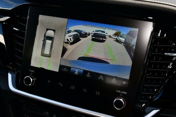 https://vehicle-cdn.autoleague.cloud/14189_960071623_11.jpg