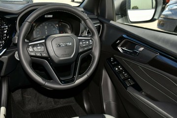 https://vehicle-cdn.autoleague.cloud/14189_960071623_7.jpg