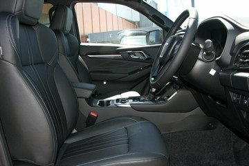 https://vehicle-cdn.autoleague.cloud/14189_960071629_9.jpg
