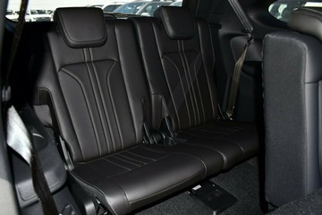 https://vehicle-cdn.autoleague.cloud/14189_960071655_9.jpg