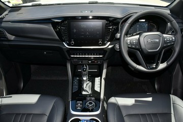 https://vehicle-cdn.autoleague.cloud/14189_960071657_6.jpg