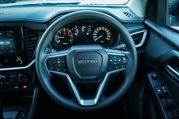 https://vehicle-cdn.autoleague.cloud/14189_960071896_14.jpg