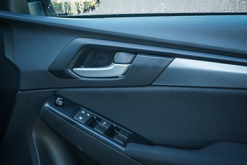 https://vehicle-cdn.autoleague.cloud/14189_960071896_18.jpg