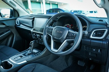https://vehicle-cdn.autoleague.cloud/14189_960071896_19.jpg