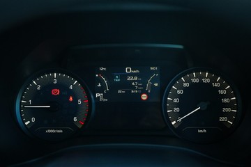 https://vehicle-cdn.autoleague.cloud/14189_960071896_21.jpg