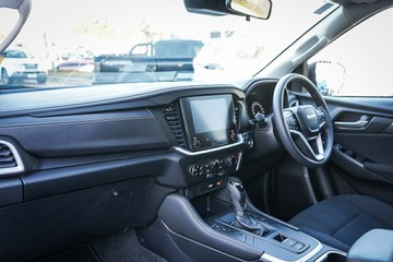 https://vehicle-cdn.autoleague.cloud/14189_960071896_24.jpg