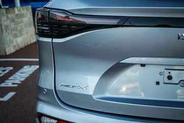 https://vehicle-cdn.autoleague.cloud/14189_960071896_8.jpg